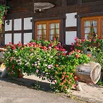 Фермерский дом Kraehrbauernhof Mit Hofladen