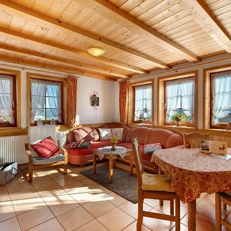 Kraehrbauernhof Mit Hofladen Hornberg