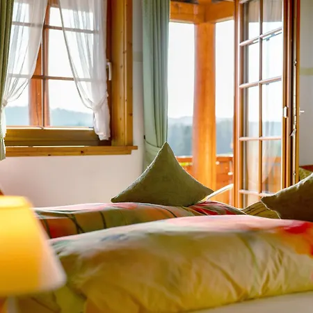 Farma Kraehrbauernhof Mit Hofladen Hornberg