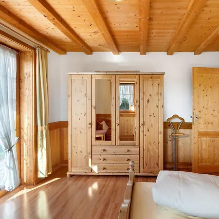 Kraehrbauernhof Mit Hofladen Hornberg